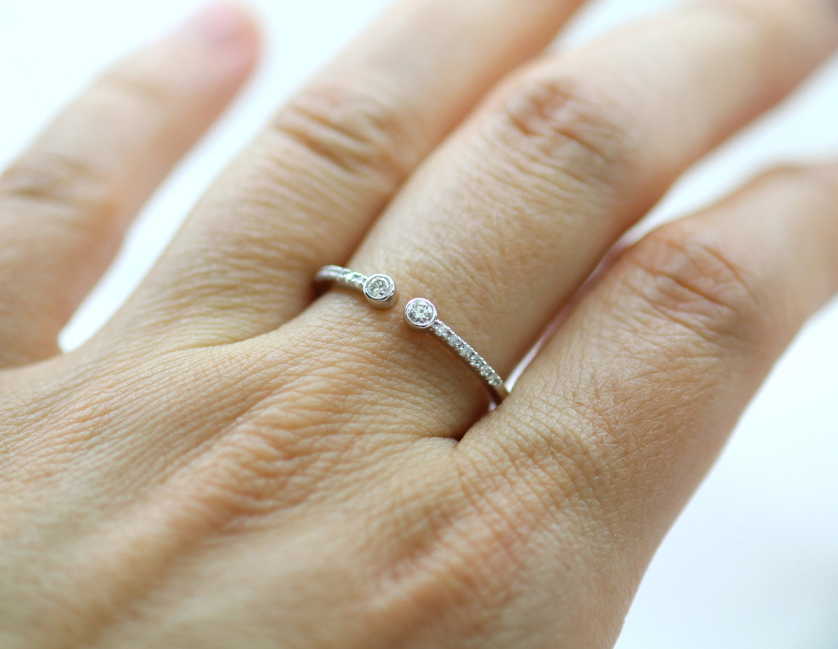 14K White Gold Open Bezel Set Diamond Wedding Band