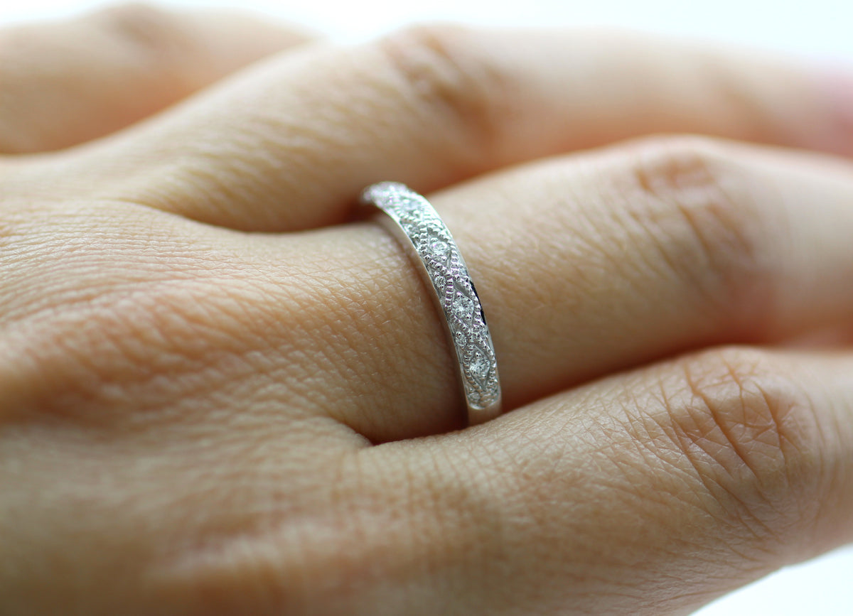 14K White Gold Antique Inspired Mil Grain Accented Beaded Diamond Band
