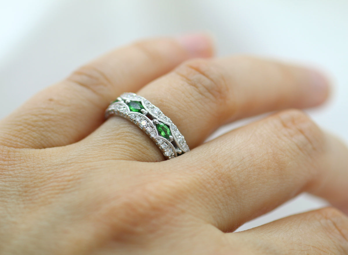 14K White Gold Tsavorite Garnet and Diamond Mil Grain Accented Band