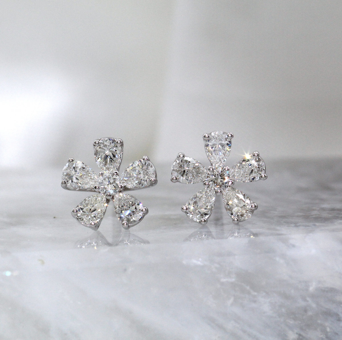 18K White Gold Diamond Floral Stud Earrings