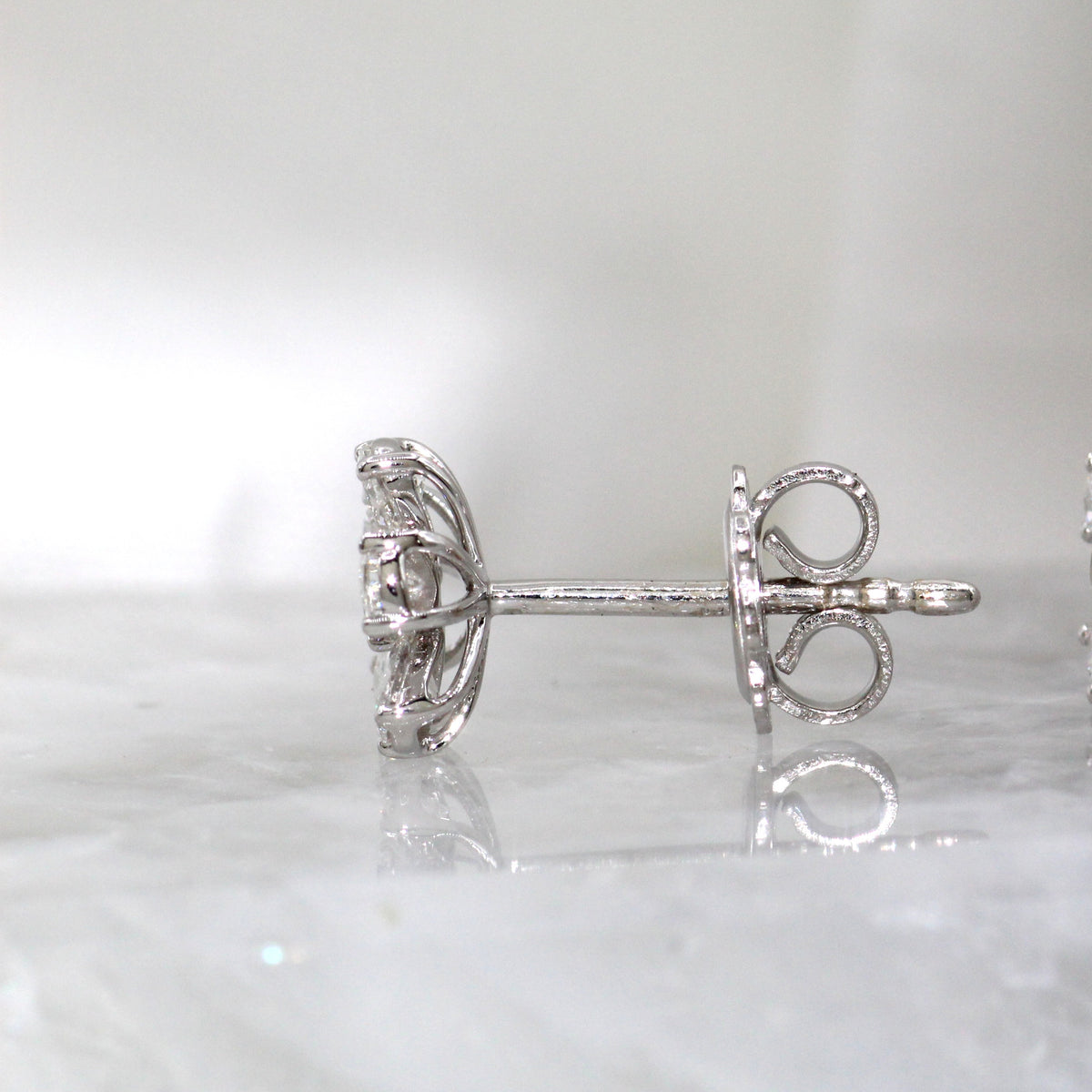 18K White Gold Diamond Floral Stud Earrings